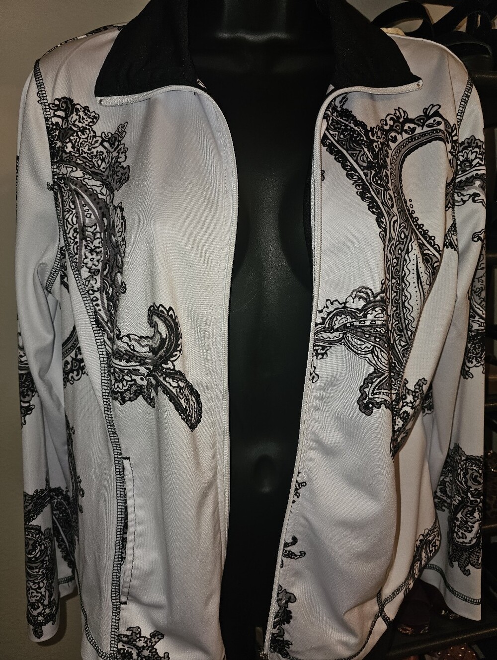 Women's White & Black Patterned Jacket